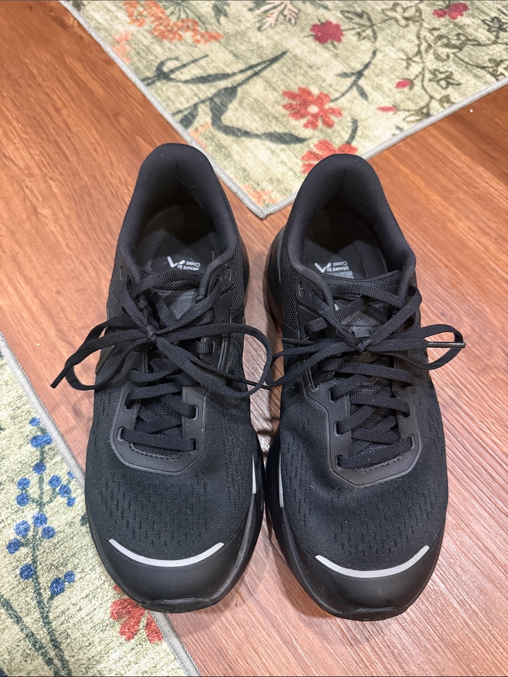 Mountain to Coast Black Athletic Running Shoes - Unbranded